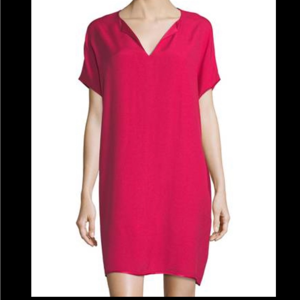 Diane Von Furstenberg fuschia t shirt dress